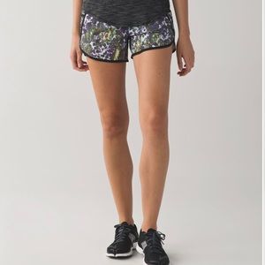 Lululemon Tracker Shorts Floral Sport